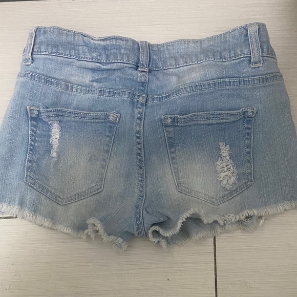 ♦️SOLD♦️SOLD♦️Denim shorts - Picture 1 of 2